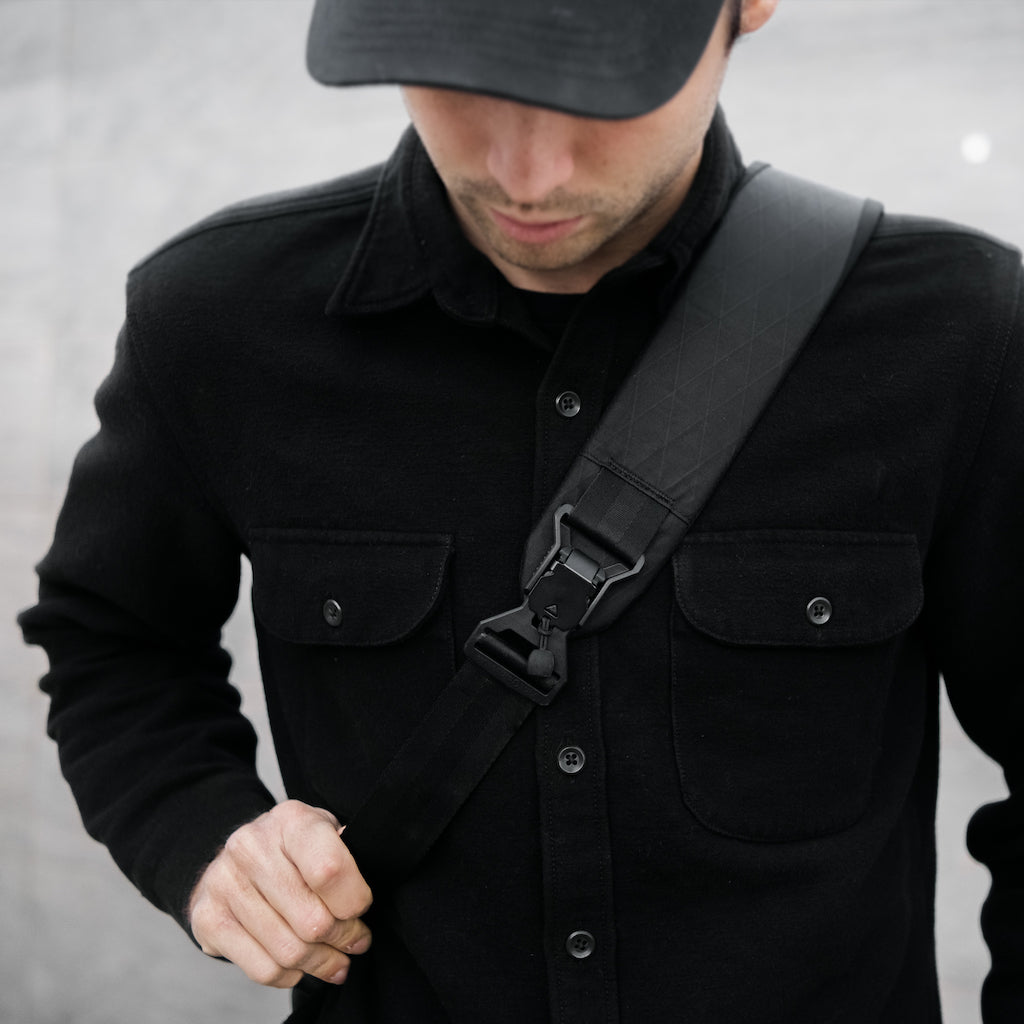 "MODERN DAYFARER ACTIVE Sling Pack - Fidlock® magnetic V buckles"