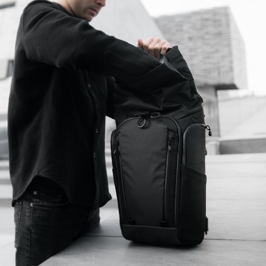 "MODERN DAYFARER ACTIVE Sling Pack - Roll top"