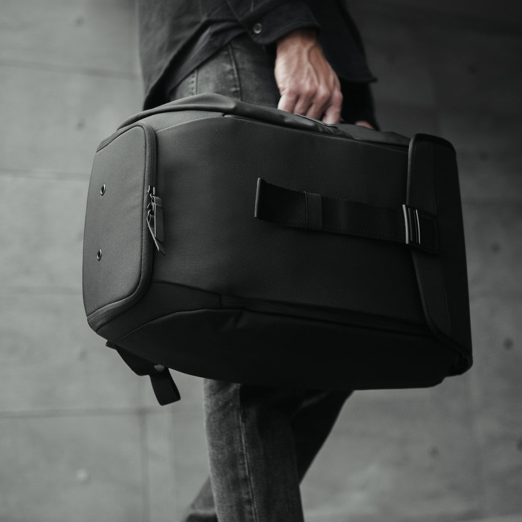 "DAYFARER V2 Backpack - Side handle"