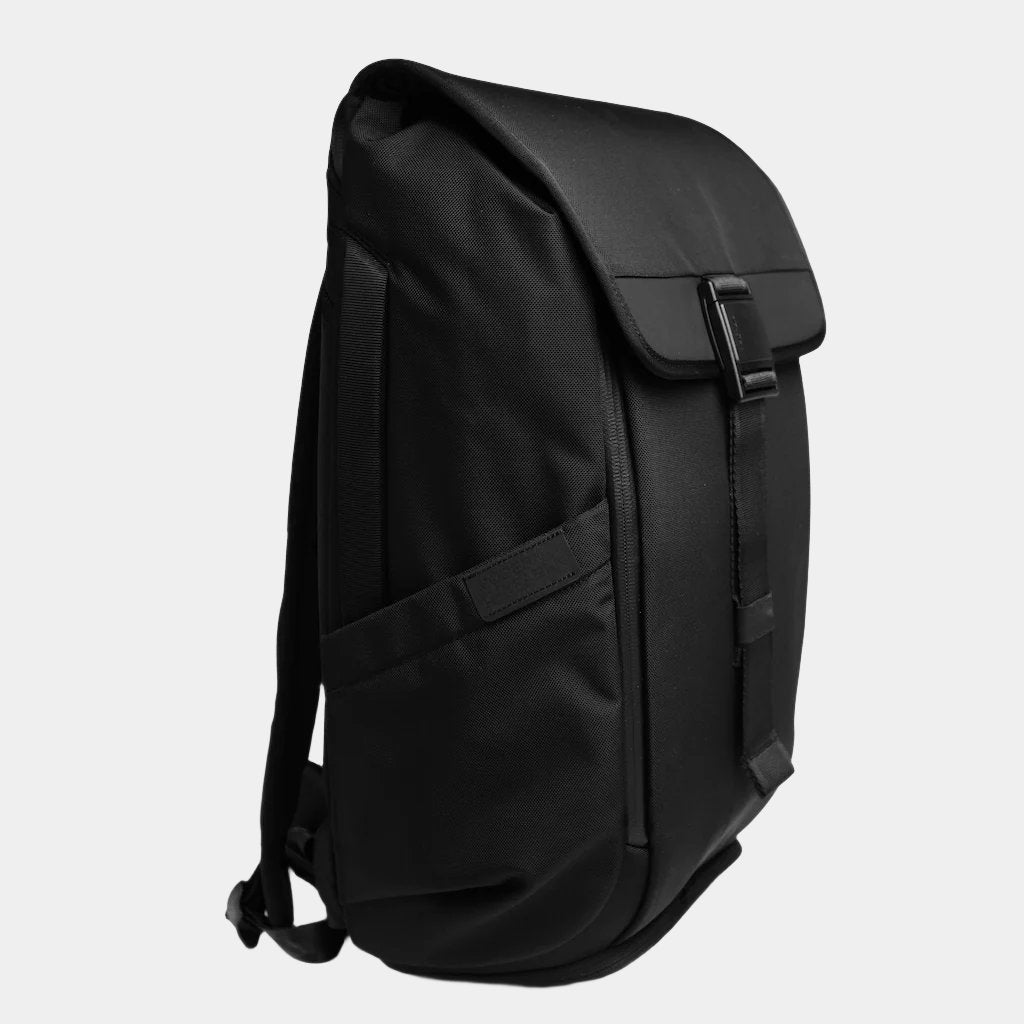 "DAYFARER V2 Backpack - Side profile 1"