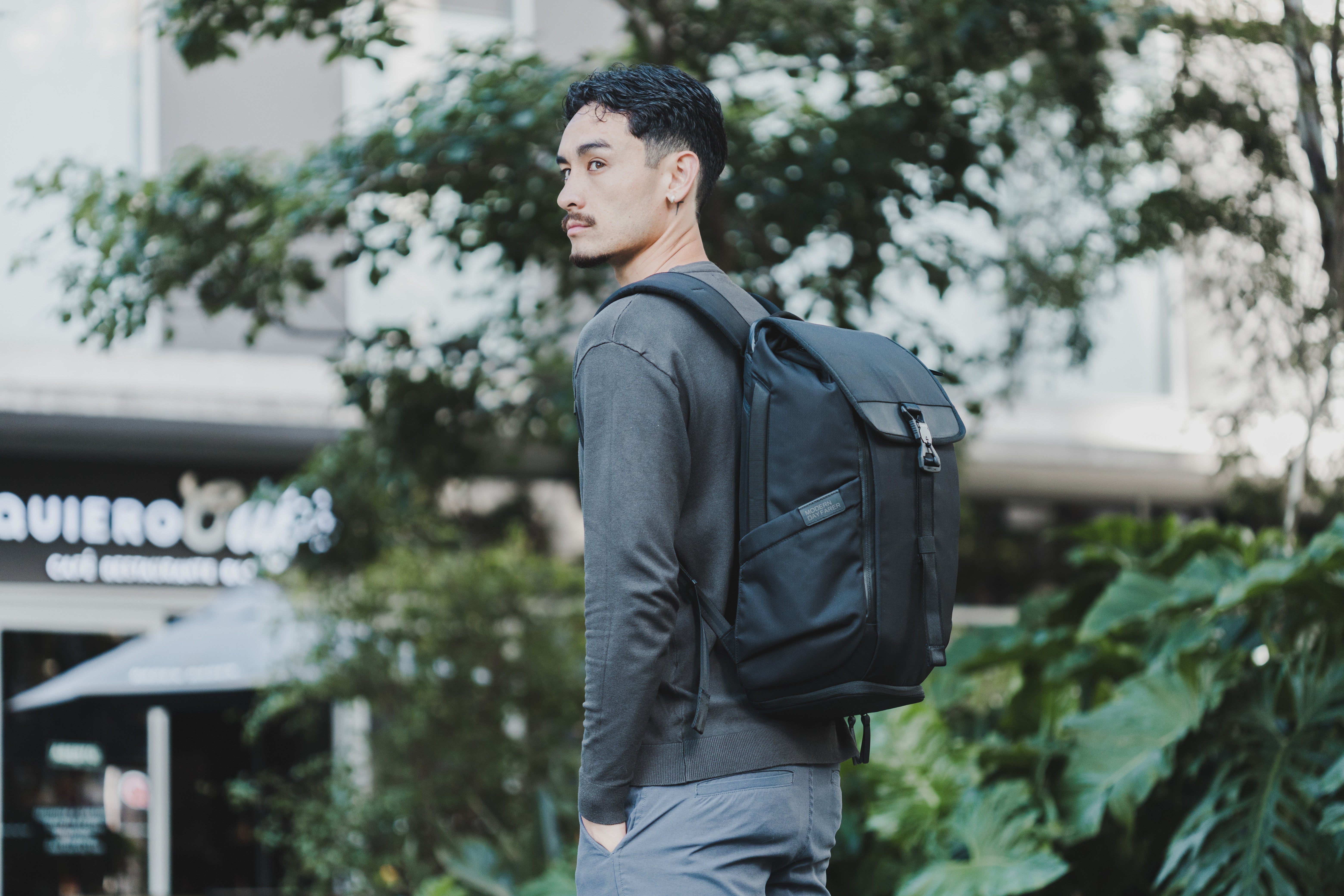 Modern Dayfaryer Backpack V2ジム・通勤用バックパック モダンデイファーラー | アクティブなライフスタイルのための